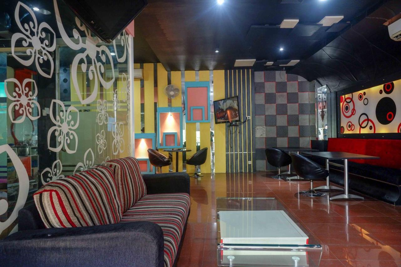 Sans Hotel International Surabaya Gubeng Ngoại thất bức ảnh
