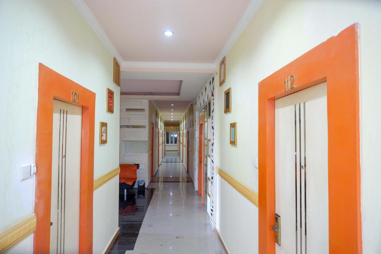 Sans Hotel International Surabaya Gubeng Ngoại thất bức ảnh