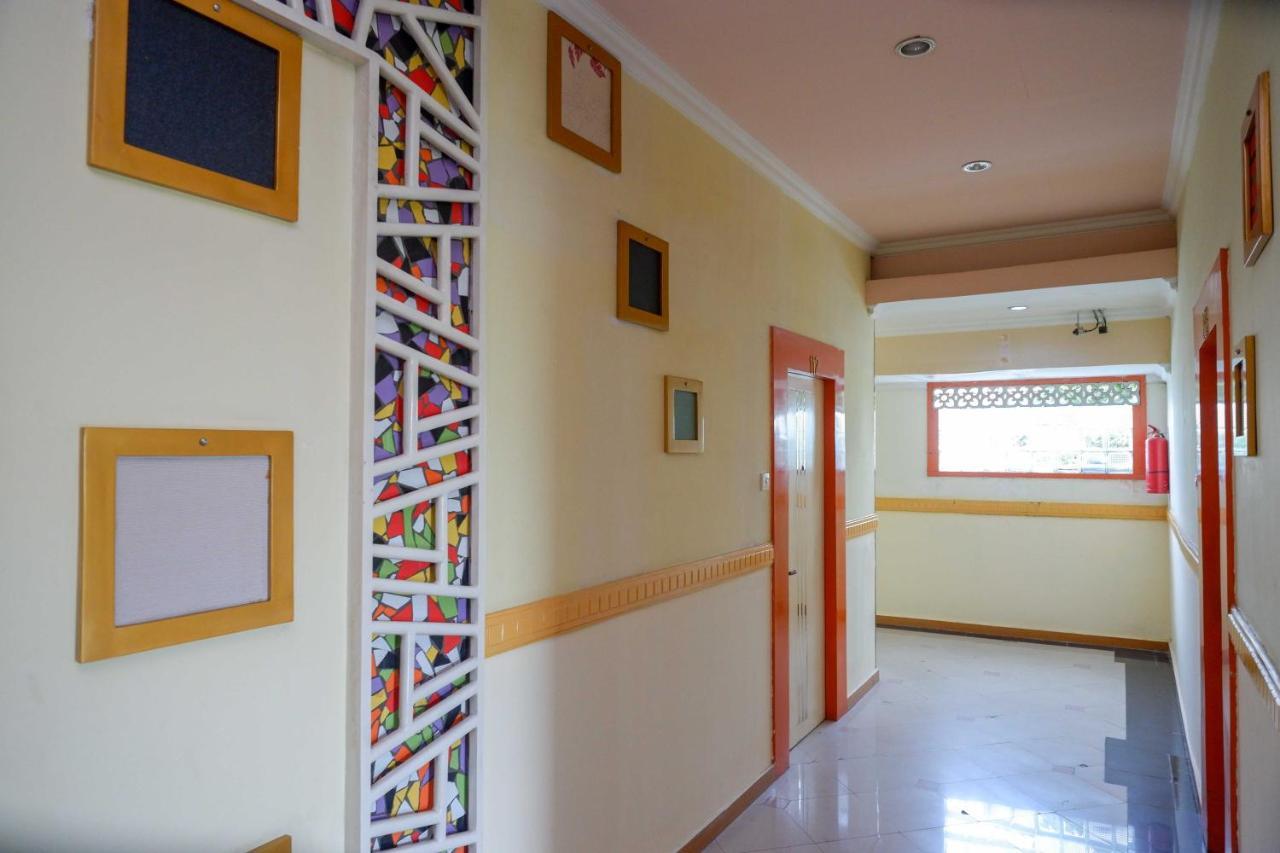 Sans Hotel International Surabaya Gubeng Ngoại thất bức ảnh